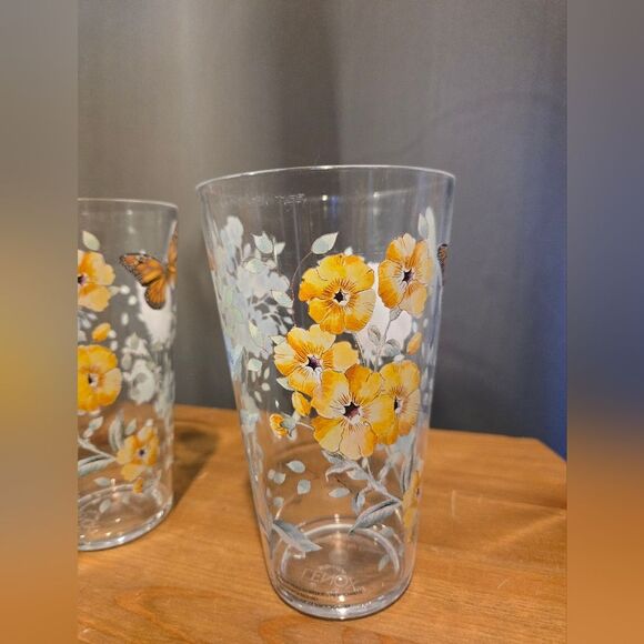 Lenox Butterfly Meadow Acrylic Highball Glasses and Matching Pitcher - Picture 5 of 11